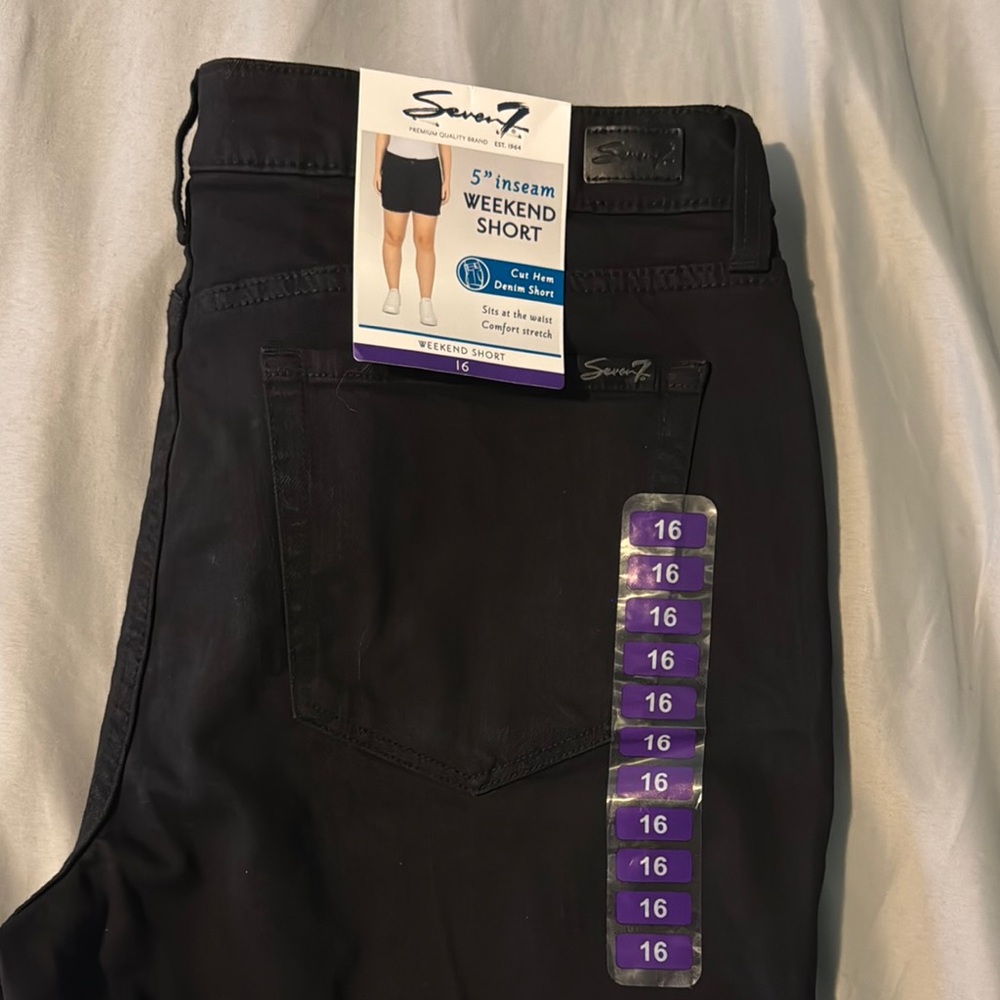 Black Weekend Shorts